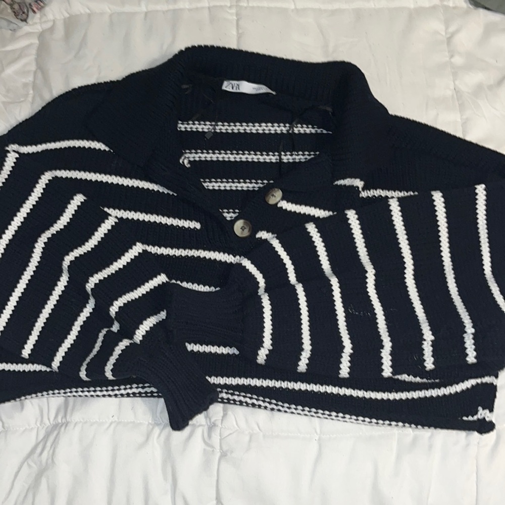 ZARA KNITTED CROPPED NAVY BLUE SWEATER